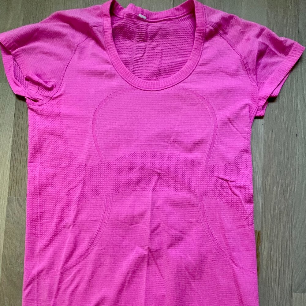 LULU LEMON Workout Top